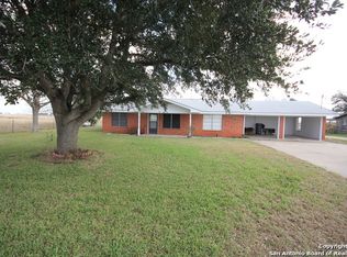 1342 Fm 537, Floresville, TX 78114
