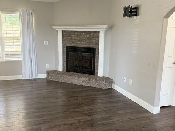4th image of 1920 Smokey High Ln
