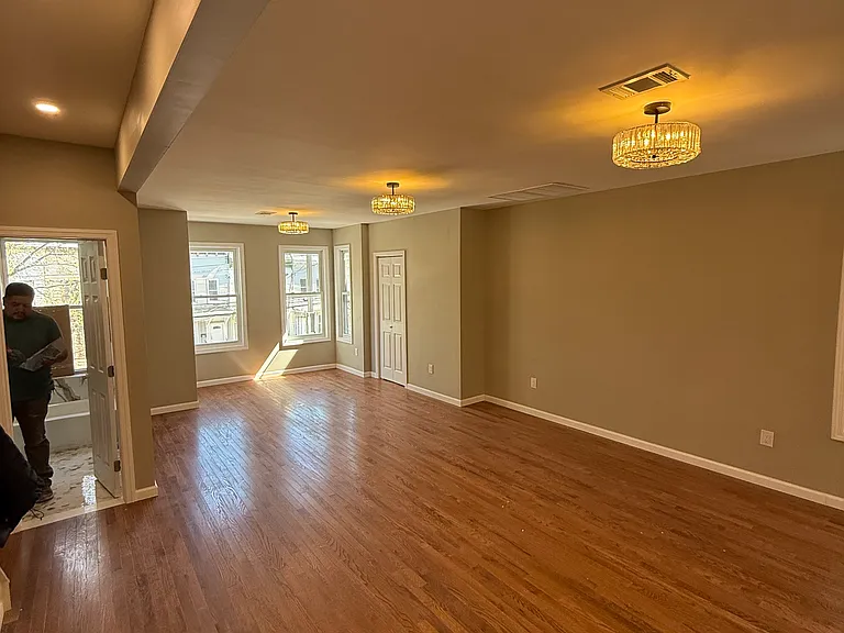 250 Summer Ave #2 — Photo 17