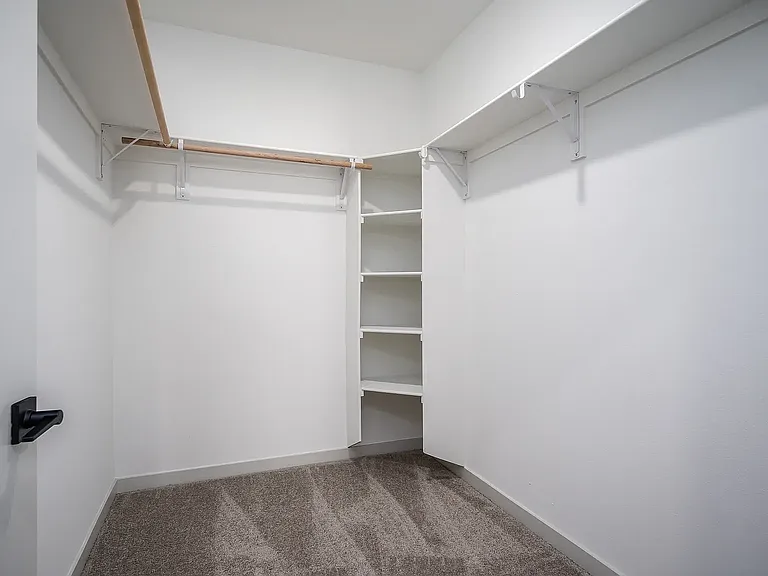Rewind at Crest Closet