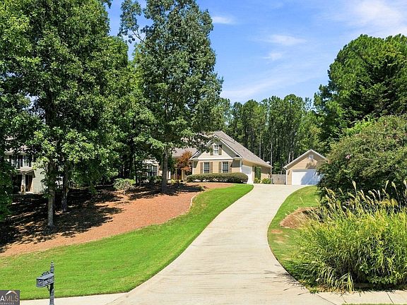 3rd image of 128 Copper Hills Dr