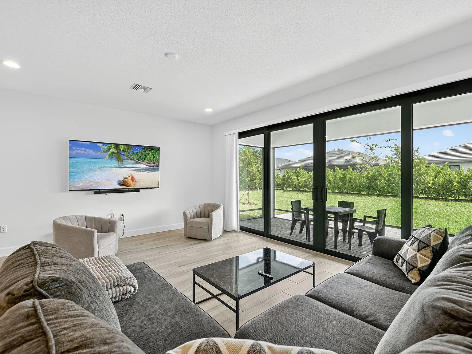 2 bed, 2.0 bath, 1750 sqft, $3,350 — Photo 4