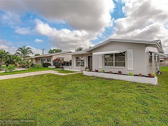 2nd image of 4715 NW 49th Pl