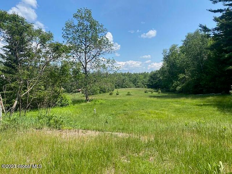 3rd image of 664 Goodman Rd Road