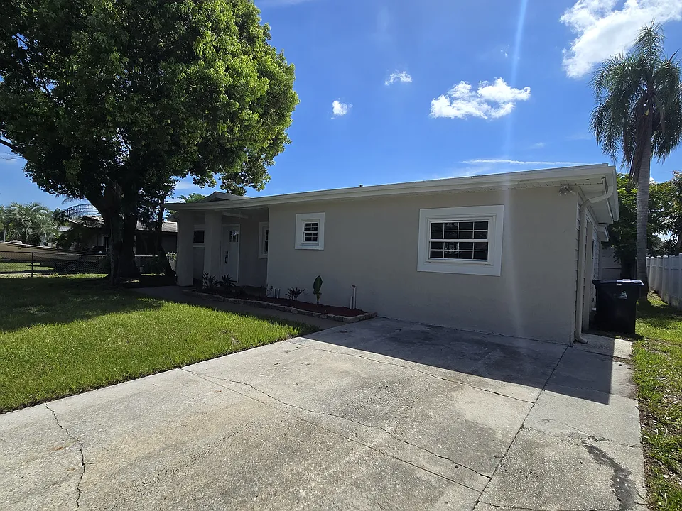 2709 Arc Dr