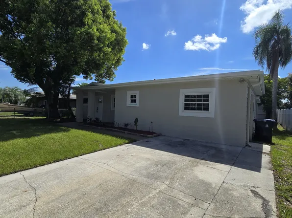 2709 Arc Dr, Orlando, FL 32826