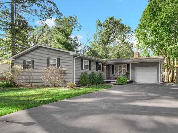 620 S 18th St, Chesterton, IN 46304