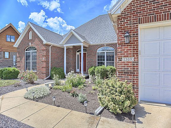 2nd image of 1509 Beaver Lake Dr