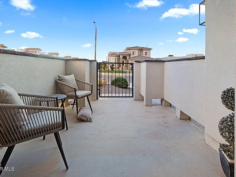 917 Airship Pl — Photo 15