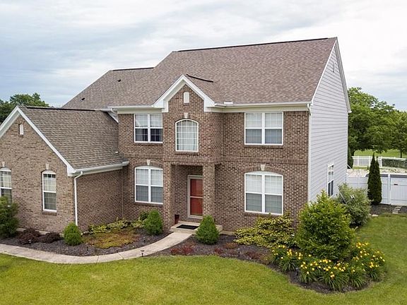 2nd image of 3807 Mesquite Dr