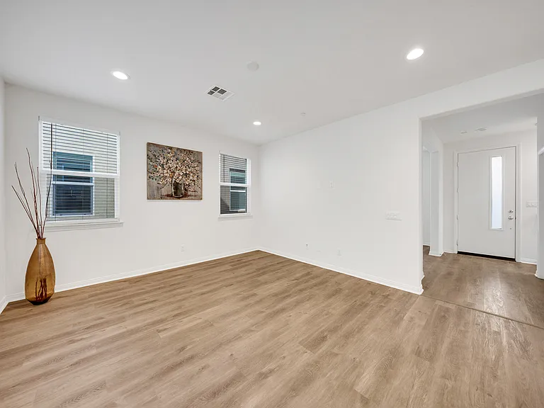 10532 Wilding Dr — Photo 11