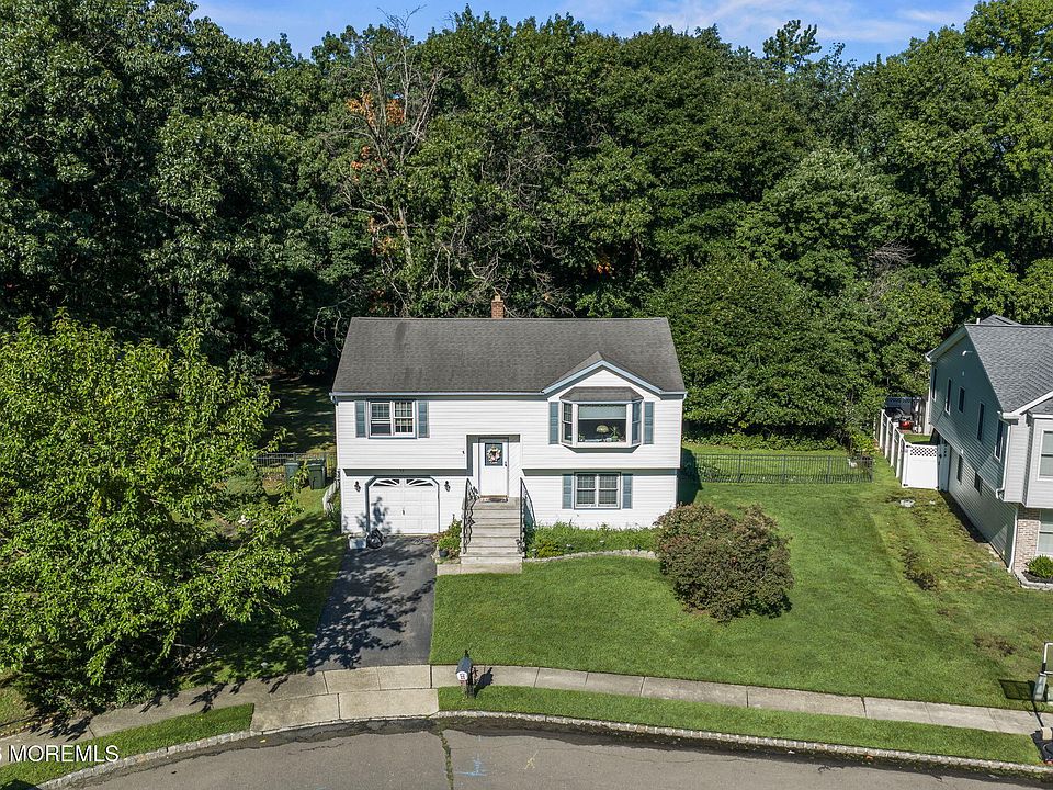 1st image of 18 Molly Pitcher Drive