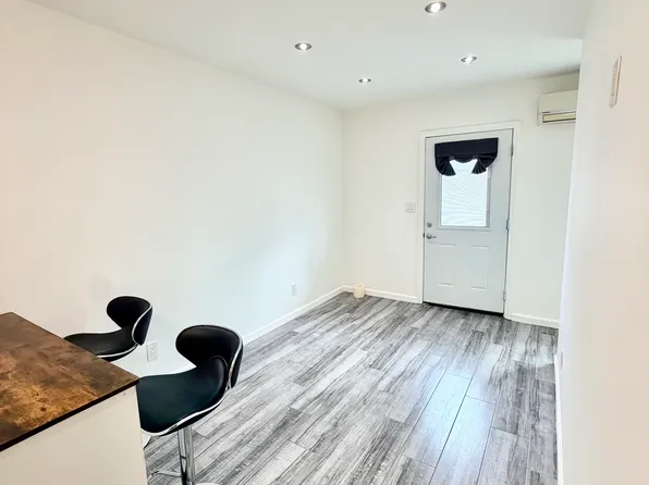 6554 Greenbush Ave, Van Nuys, CA 91401