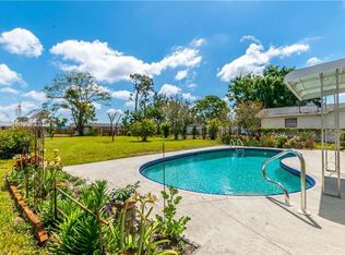 425 Cactus Cir, Lehigh Acres, FL 33936