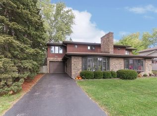 780 Jefferson Ave, Elgin, IL 60120