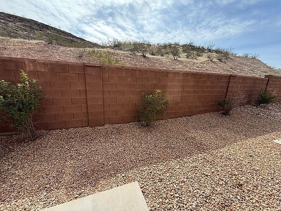 3rd image of 3277 S Fossil Hills Dr