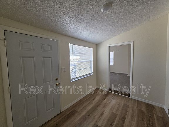 4th image of 2337 15th Avenue South Front