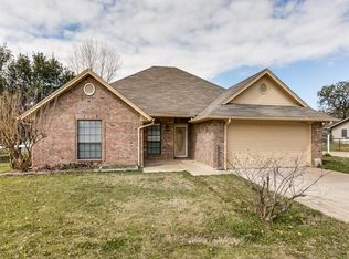 12616 Strawberry Hill Dr, Burleson, TX 76028