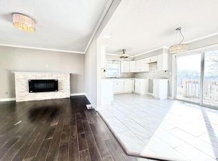 8885 N 70th STREET, Milwaukee, WI 53223