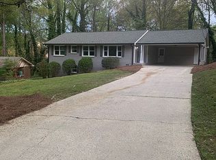 1130 Saratoga Rd, Roswell, GA 30075