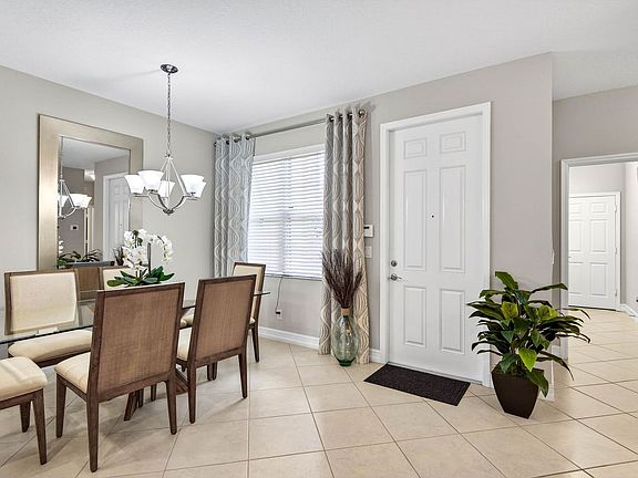 5th image of 15812 Aurora Lake Cir