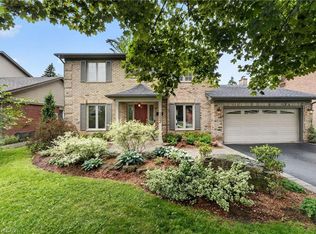 207 Longfield Cres, Hamilton, ON L9G 3W4