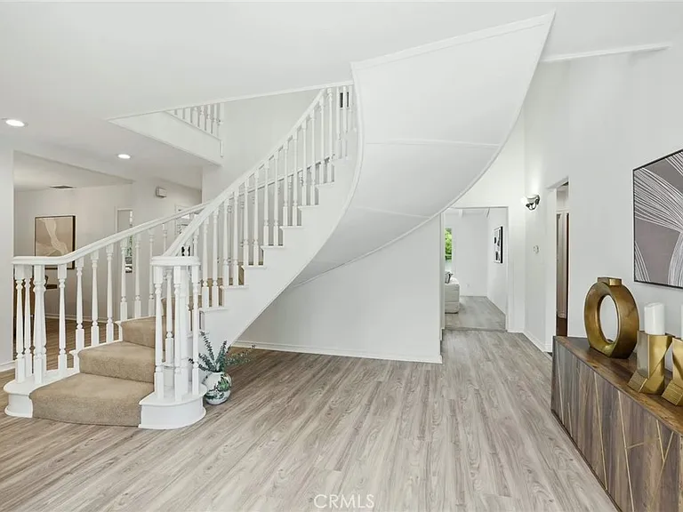 5224 Woodlake Ave — Photo 50