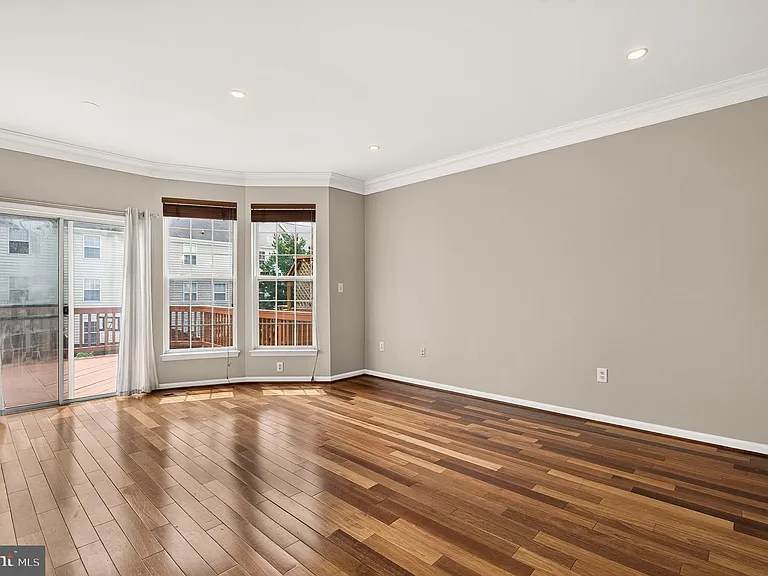 6805 Oregano Ln — Photo 22