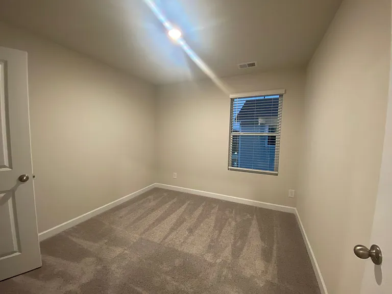 3762 Memorial Pkwy — Photo 25