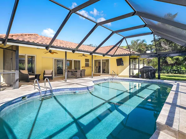 9 Bentwood Rd, Palm Beach Gardens, FL 33418