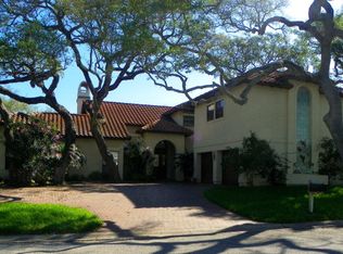 2509 Turkey Neck Cir, Rockport, TX 78382
