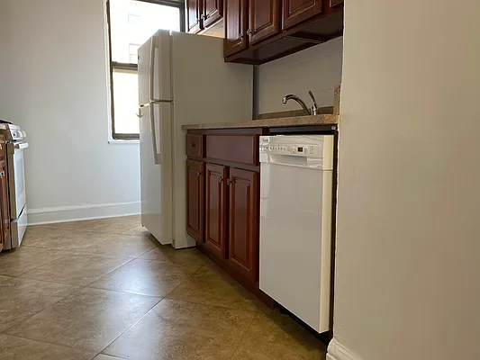 Sold by Diamond Real, Inc. | media 4