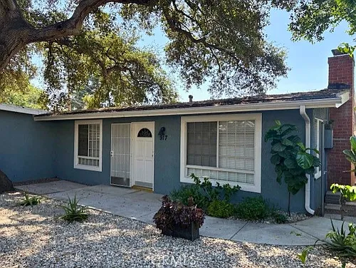 917 Oak Ave Photo 1