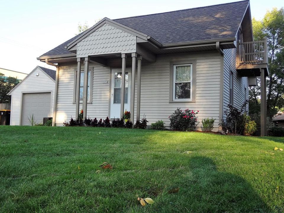 1st image of 2254 N 105th St