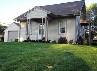 2254 N 105th St, Wauwatosa, WI 53226