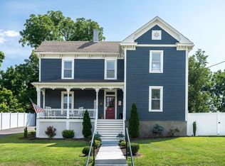 547 Calvert St, Staunton, VA 24401