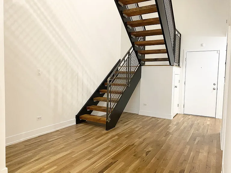 1348 N Milwaukee Ave — Photo 9