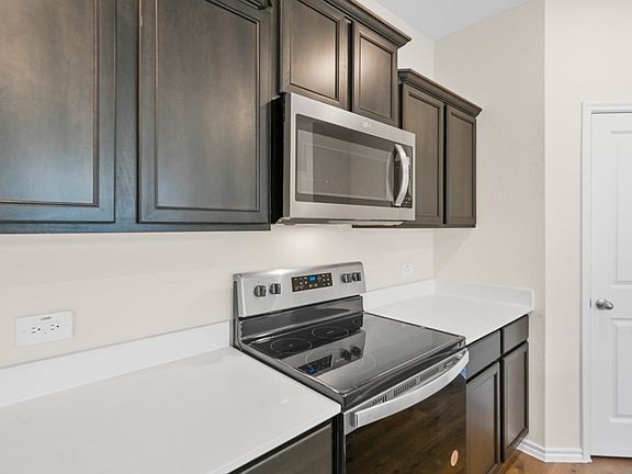 5th image of 657 Glee Stem Rd