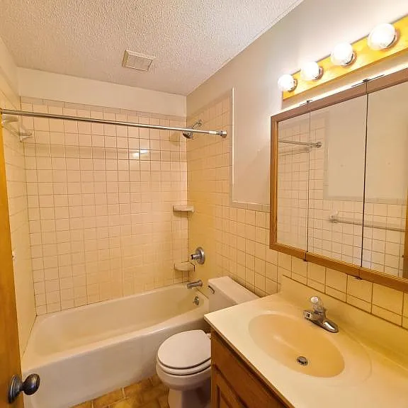16924 Amstutz Rd — Photo 13