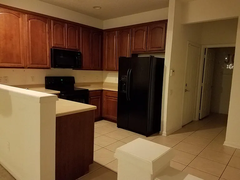 831 Enclair St — Photo 3