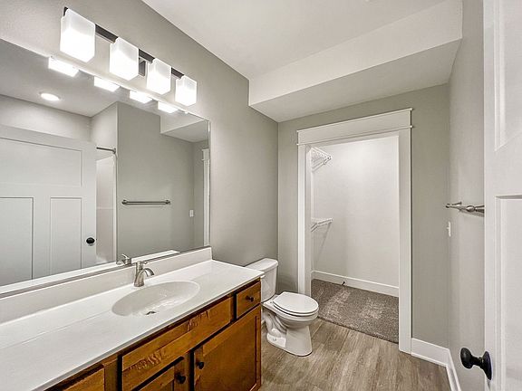 4th image of 3018 Woodland St