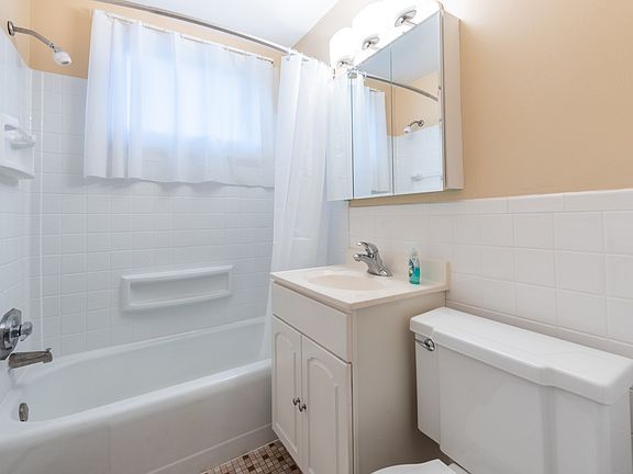 5th image of 6670 Lucia Ln NE #667013