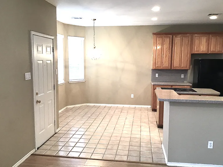 129 Hanover St — Photo 7