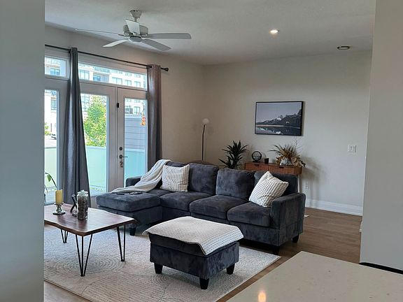 4th image of 2305 Callingham Dr N