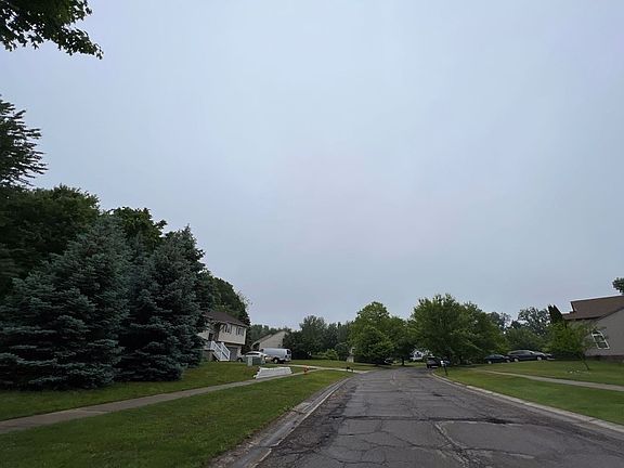5th image of 7296 Feather Ln