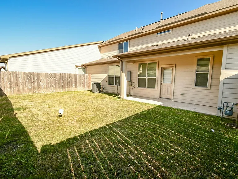 12422 Dona Ln — Photo 5