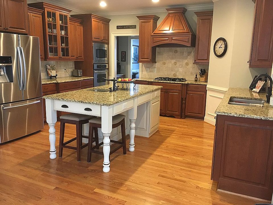 2nd image of 2613 Rock Oak Ct