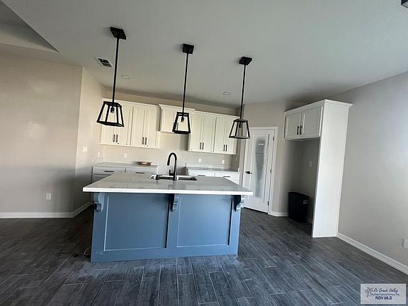 4th image of 503 Balli Cir