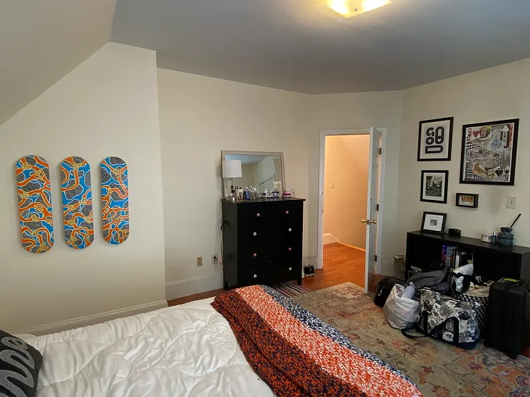 83 Linden St — Photo 5