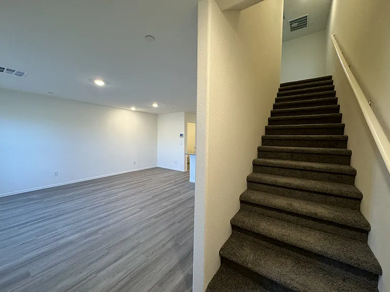 5012 Apple Mesa Ave — Photo 11
